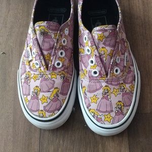 Vans Vintage Nintendo Princess Peach Size 5